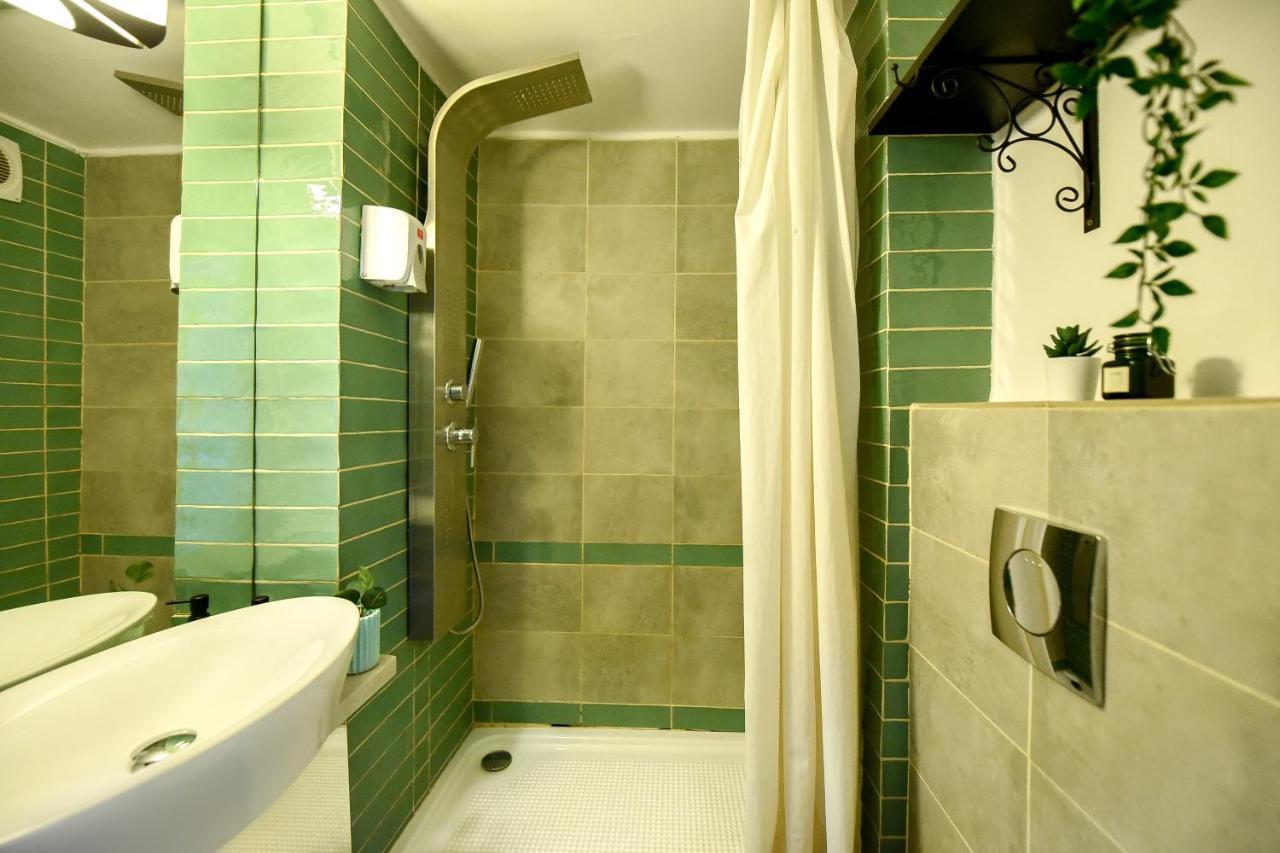 Captivating Old Town Apartment ブカレスト エクステリア 写真